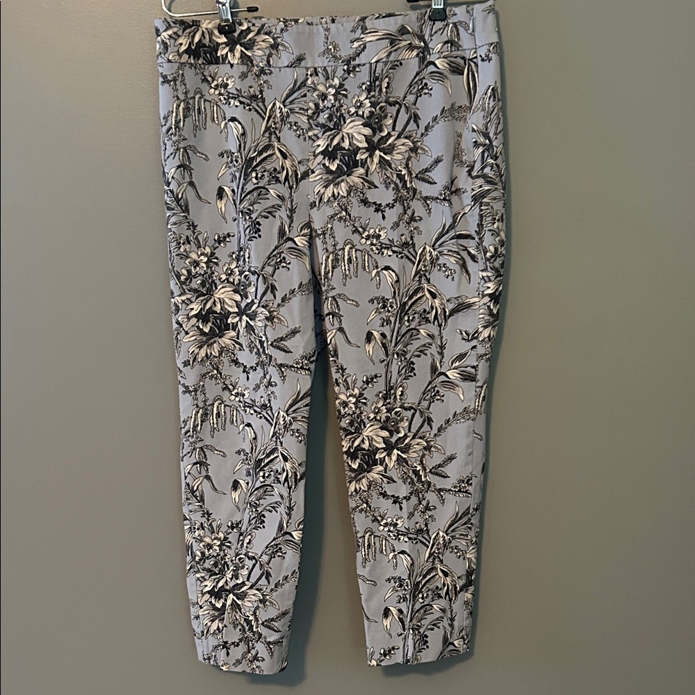 Talbots Black and Gray Botanical Print Capris